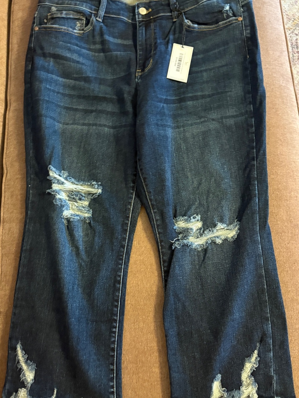 Judy Blue Cropped Jeans 20W Mid Rise Dark Wash Distressed Raw Hem NWT